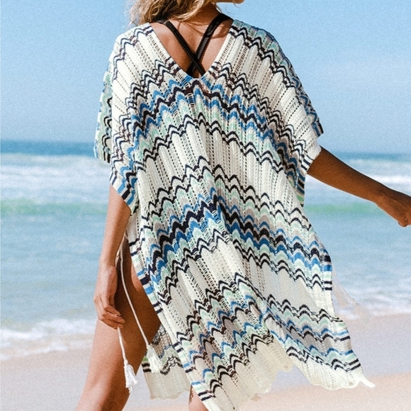 Cupshe Blanca Boho Tassel V-Neck Cover Up - Picture 3 of 5